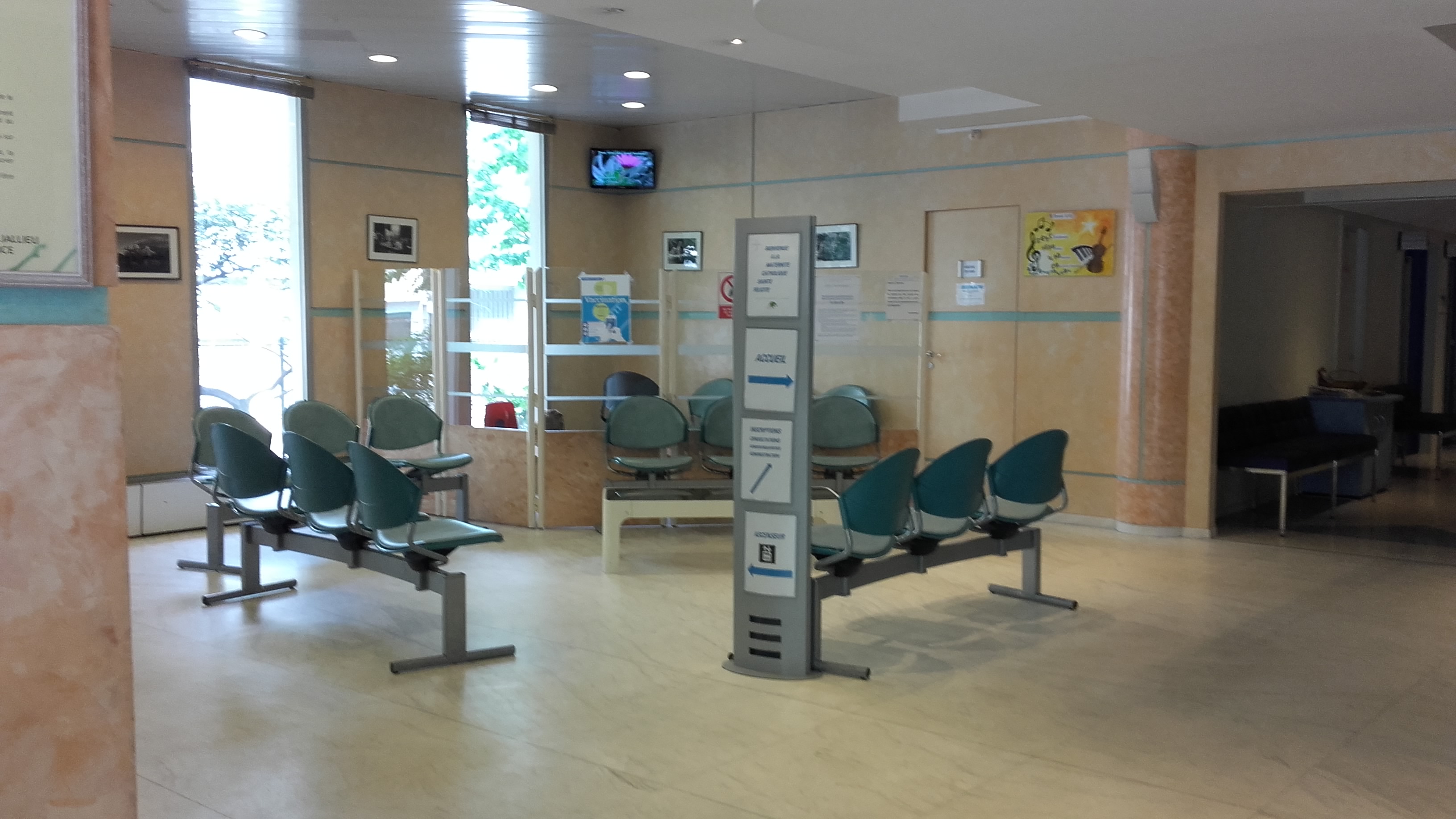 maternite-salle-d-attente