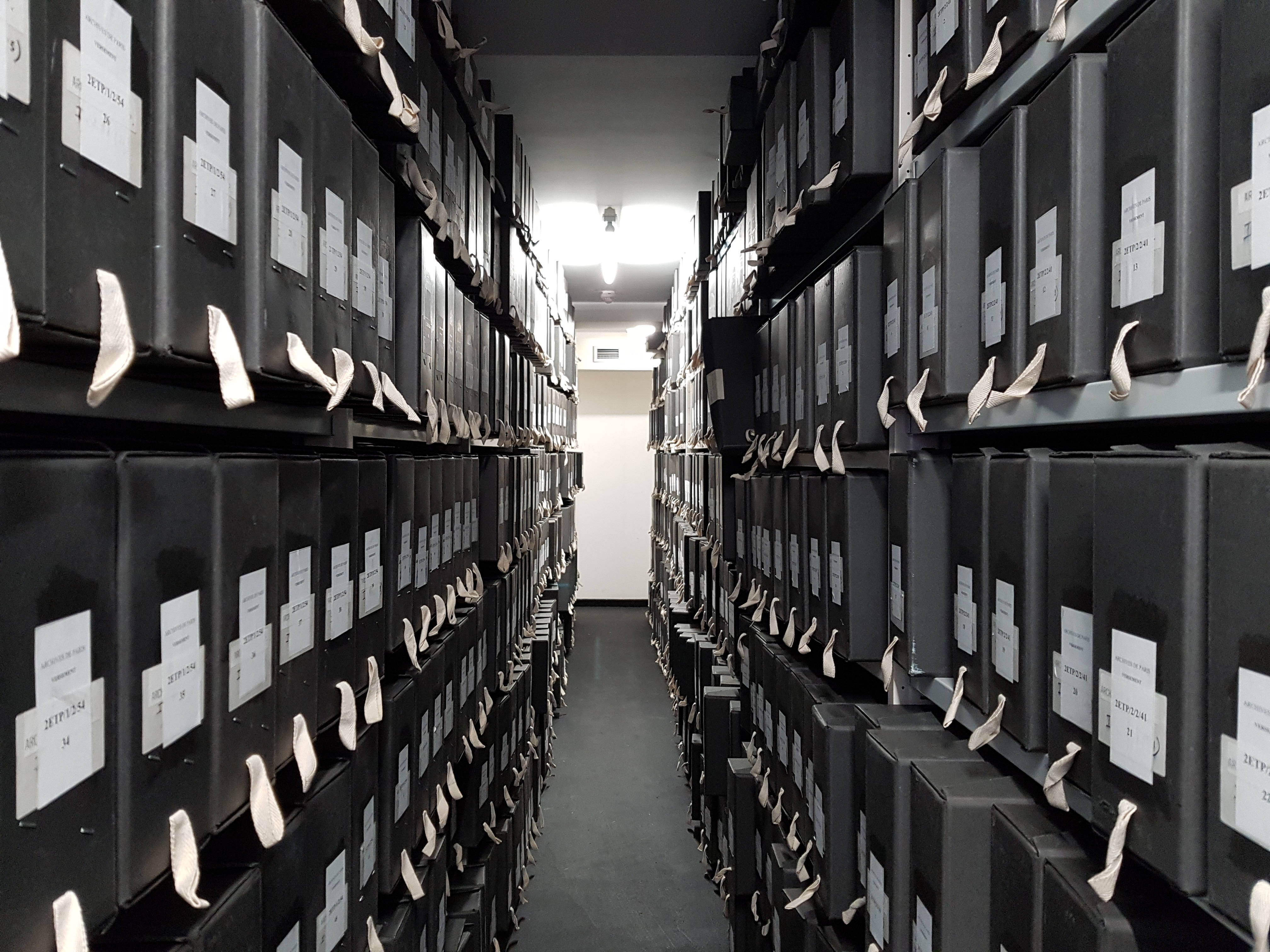 archives-rayonnages-horiz-top